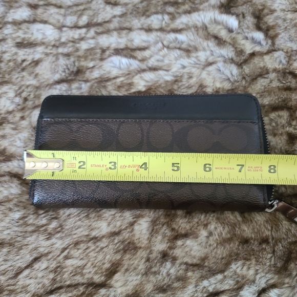 Coach Wallet - Picture 11 of 13